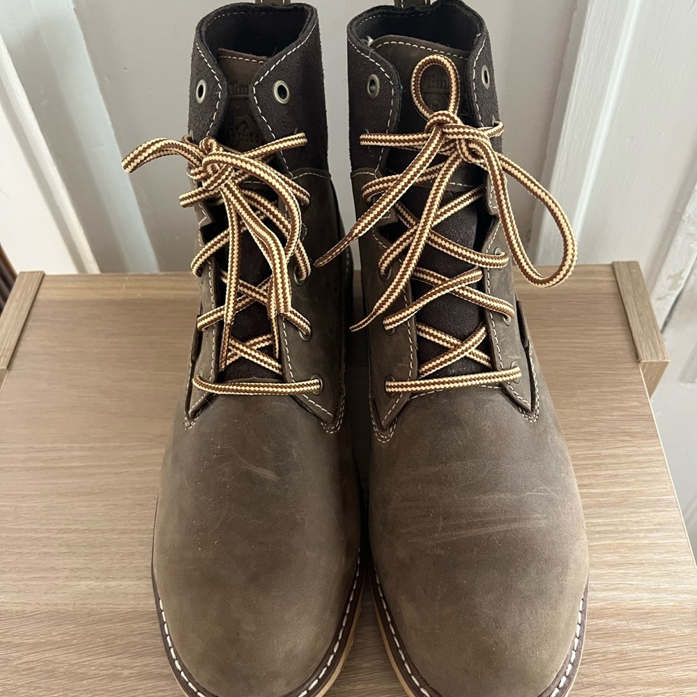 Timberland Size 8 Woman’s Boots